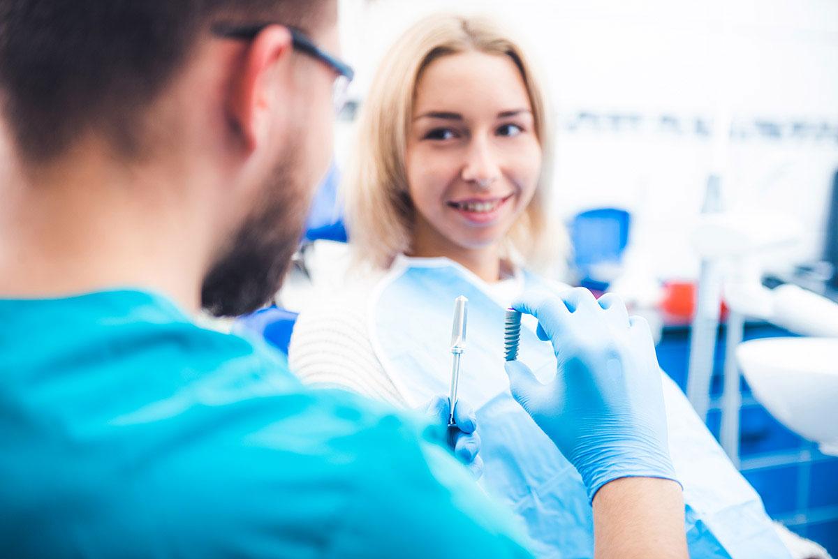 implantologia dentale